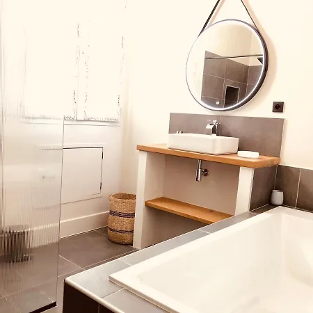 Le Pari Nimois, Avec Parking, Centre Arenes