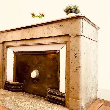 Le Pari Nimois, Avec Parking, Centre Arenes *