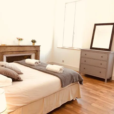 Apartment Le Pari Nimois, Avec Parking, Centre Arenes